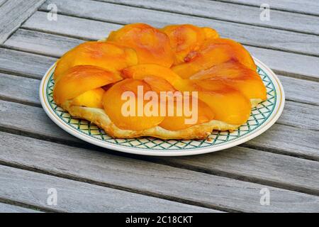 Eine Mango Tarte Tatin umgedrehter Kuchen Stockfoto