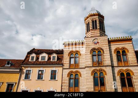 Orthodoxe Kirche der Himmelfahrt der Jungfrau Maria in Brasov, Rumänien Stockfoto