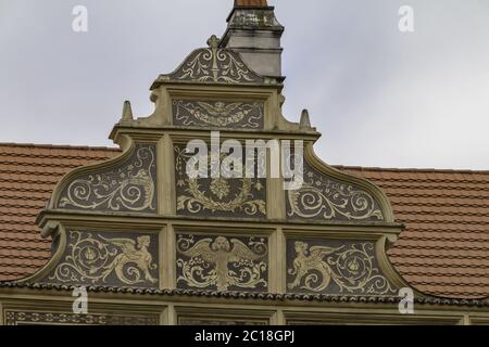 Giebel von Schloss Bischofseinitz – Horšovsk ý T ý n, Tschechien Stockfoto