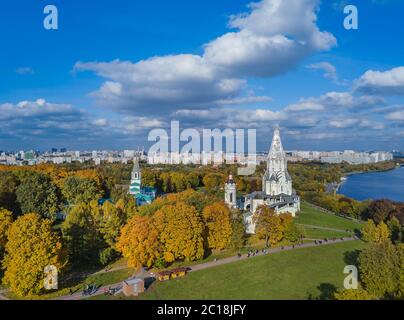 Kirche der Himmelfahrt in Kolomenskoe - Moskau Russland - Luftaufnahme Stockfoto