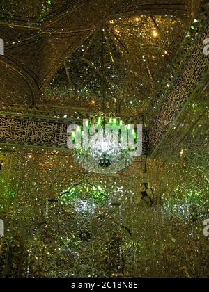 Shah Cheragh Moschee Spiegel Decke, Shiraz, Iran Stockfoto