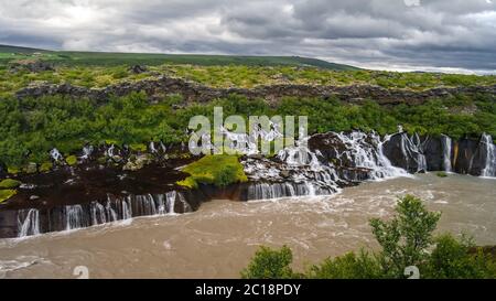 Landschaft Hraunfossar Wasserfall auf Hvita Fluss Island Stockfoto