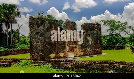 Ruinen der Festung Zeeland auf der Insel in Essequibo Delta Guyana Stockfoto