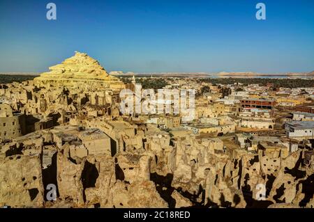 Panorama der Altstadt Shali, Berg Dakrour in Siwa Oase Stockfoto