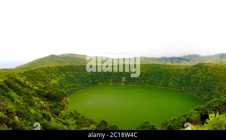 Luftaufnahme zum See Negra, Flores Insel, Azoren. Portugal Stockfoto