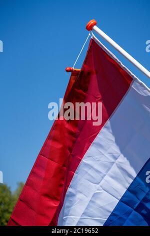 Eine Nahaufnahme einer niederländischen Nationalflagge Stockfoto