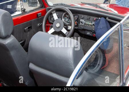 Bordeaux , Aquitaine / Frankreich - 06 10 2020 : vw Cabriolet Interieur von alten Volkswagen Beetle Auto Stockfoto