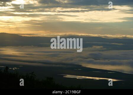 Ngorongoro Krater Tansania Serengeti Afrika Morgen Landschaft Landschaft Szenische Sonnenaufgang Stockfoto