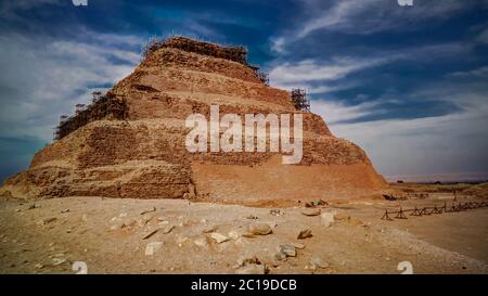 Außenansicht zur Stufenpyramide von Zoser, Saqqara, Ägypten Stockfoto
