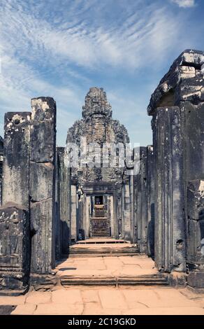 Alter Bayon Tempel (12. Jahrhundert) in Angkor Wat, Siem Reap, Kambodscha Stockfoto