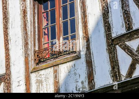 Außenfassade eines typischen bretonischen Hauses Stockfoto