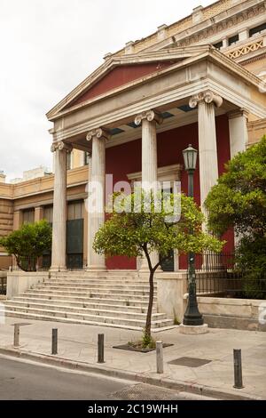 Altes Gebäude des griechischen parlaments, das derzeit das Nationale Geschichtsmuseum beherbergt Stockfoto