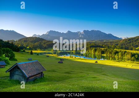 Geroldsee, auch Wagenbrüchsee, mit Karwendel, Krün, Werdenfelser Land, Oberbayern, Bayern, Deutschland, Europa Stockfoto