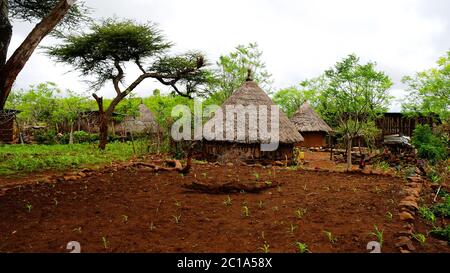 Traditionelle Konso Stammes Dorf in Carat Konso, Äthiopien Stockfoto