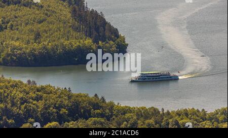 Luftbild, Ausflugsschiff auf dem Bigge Stausee, Attendorn, Sauerland, Nordrhein-Westfalen, Deutschland, Ausflüge, Ausflugsschiff, Bigg See Stockfoto