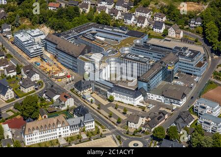Luftaufnahme, Viega Attendorn Campus, Baustelle Viega-Parkhaus an der Windhauser Straße, Attendorn, Sauerland, Nordrhein-Westfalen, Deutsch Stockfoto