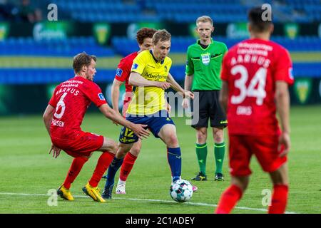 Brondby, Dänemark. Juni 2020. Simon Tibbling (12) von Broendby, WENN er während des 3F Superliga-Spiels zwischen Broendby IF und AGF im Brondby Stadium gesehen wird. (Foto Kredit: Gonzales Foto/Alamy Live News Stockfoto