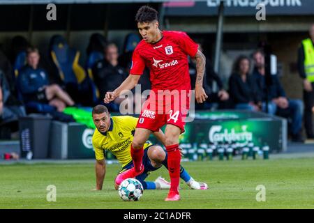 Brondby, Dänemark. Juni 2020. Kevin Diks (34) von Broendby, WENN er während des 3F Superliga-Spiels zwischen Broendby IF und AGF im Brondby Stadium gesehen wird. (Foto Kredit: Gonzales Foto/Alamy Live News Stockfoto