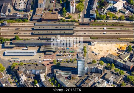 Luftaufnahme, Bochumer Hauptbahnhof, Abriss Parkhaus P7, Baustelle für neue Parkgarage, Bochum, Ruhrgebiet, Nordrhein-W. Stockfoto