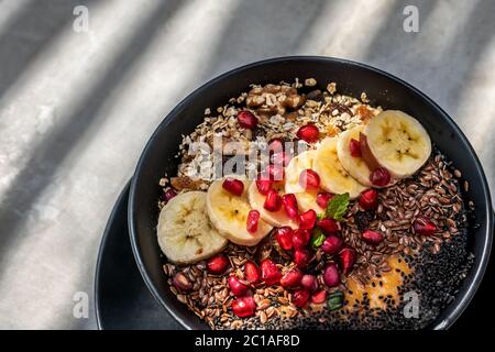 Frucht Mix in der Schüssel Stockfoto
