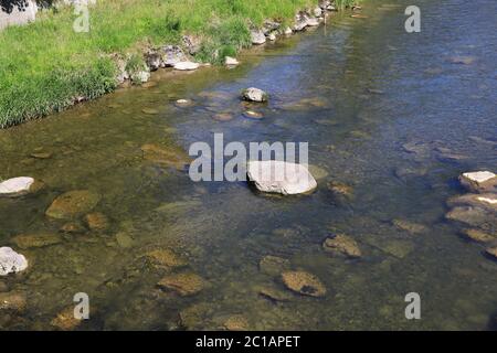 Sihl Fluss in der Nähe des Dorfes Sihlbrugg, Schweiz Stockfoto