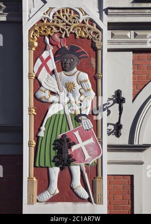 Bas-Relief auf dem schwarzhäupterhaus in Riga Stockfoto