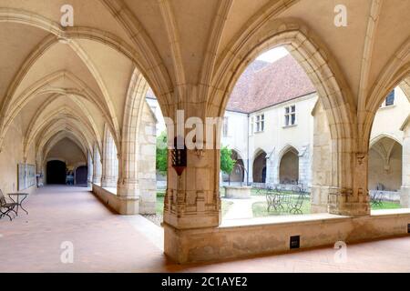 Frankreich, Ain, Bourg-en-Bresse, Königliches Kloster von Brou in 2018 restauriert, die Kirche von Saint Nicolas de Tolentino aus der ersten Klausur gesehen sagte Hos Stockfoto