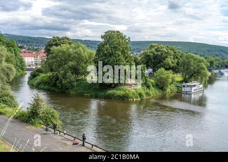 Zusammenfassung von Werra und Fulda zur Weser in Hann. Münden, Niedersachsen - der Zusammenfluss der Flüsse Fulda und Werra zur Weser, H Stockfoto