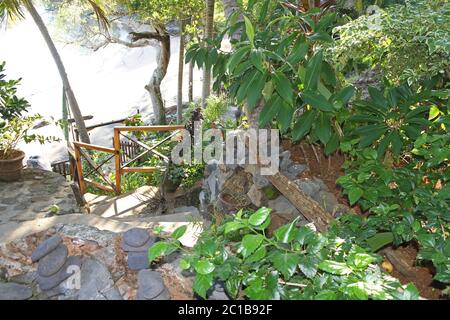 Oben der Treppe Eingang zum Strand, 293 auf Komba Guest House, Ampangorinana Village Nosy Komba Island, Madagaskar Stockfoto