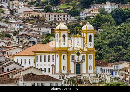 Alte und historische Kirche in der Stadt Ouro Preto Stockfoto