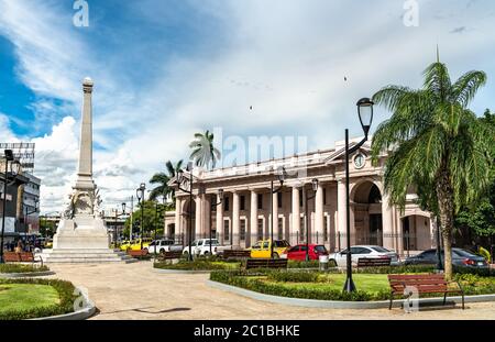 Denkmal für das El Polvorin Tragödie und Anthropologisches Museum in Panama City Stockfoto