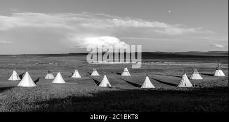 USA, Montana, Blackfeet Indian Reservation, Browning, Lodgepole Gallery und Tipi Camp Stockfoto