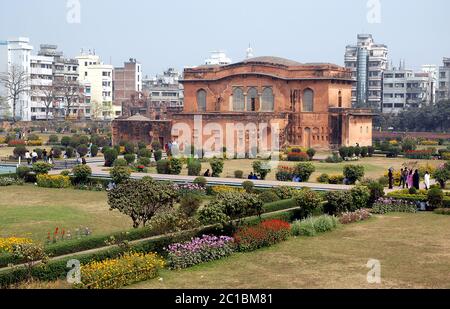 Lalbagh Fort in Dhaka, Bangladesch. Dies ist Diwan-i-Aam (Diwan), der Wohnsitz des Gouverneurs auf dem Gelände des Fort Lalbagh, Dhaka. Stockfoto