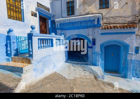 Blaue Straße in Medina von Fes Stockfoto