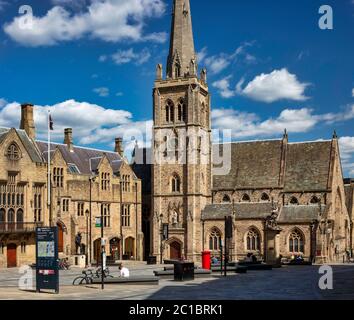 Tagesansicht im Sommer des Durham Market Place, Durham City, County Durham, England, Großbritannien Stockfoto