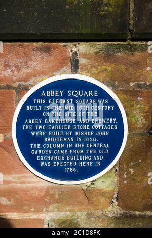 Abbey Square blaue Plakette in Chester, Großbritannien. Stockfoto