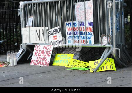 Mahnwache für George Floyd 14. Juni 2020 in Manhattans Upper East Side außerhalb des Gracie Mansion, Residenz des Bürgermeisters Bill de Blasio, in New York City, NYC Stockfoto