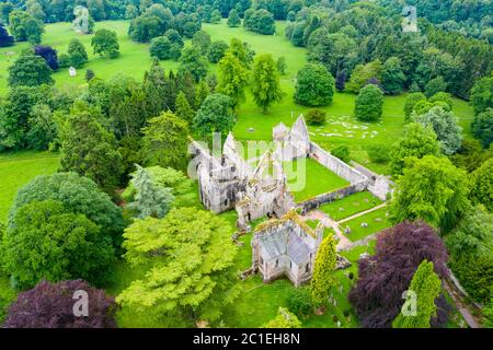 Luftaufnahme der Ruine von Dryburgh Abbey in Dryburgh, Scottish Borders, Schottland Großbritannien Stockfoto