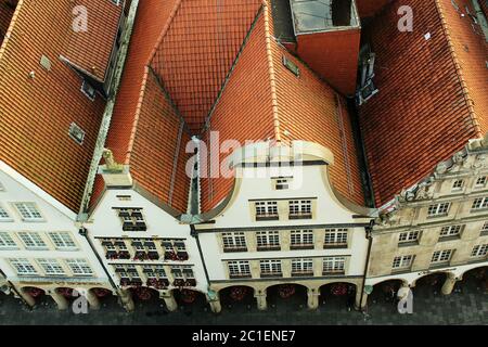 Münster, 28. Juni 2017: Fassade historischer Giebelhäuser am Prinzipalmarkt in Münster. Foto aus der Lambertikirche. Stockfoto