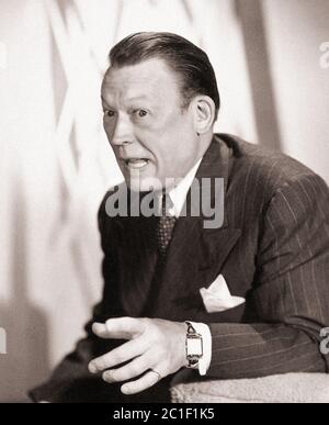 John Florence Sullivan (1894 – 1956), professionell bekannt als Fred Allen, war ein amerikanischer Komiker. Sein absurdum, topisch pointiert Radioprogramm The Stockfoto
