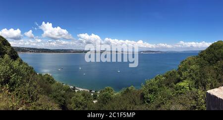 Swansea City - Panoramablick über die Bucht vom Mumbles Hill Stockfoto