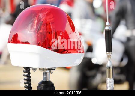 Japanische Polizei rote Lampe, Notlicht, Motorrad auf der Straße Stockfoto