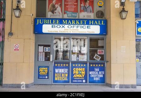 Ticketschalter für Jubilee Market Hall Theater in Covent Garden. London Stockfoto