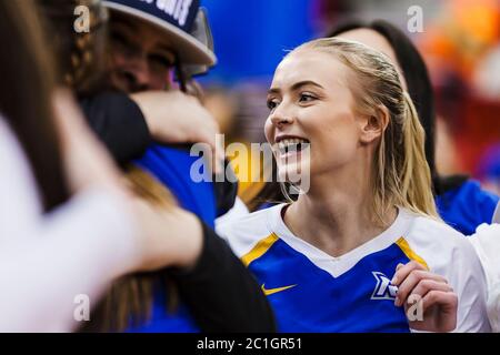 Volleyball-Frau Spieler Ryerson Rams - Sieg, Champions, Freude Stockfoto