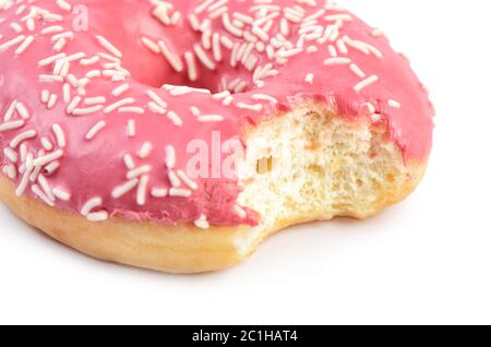 Gebissene Donut isoliert auf weißem Hintergrund Stockfoto