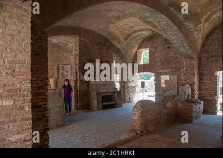 Ostia Antica, Italien. 13/06/2020: Thermopolium di via Diana, Parco Archeologico di Ostia Antica - Archäologischer Park von Ostia Antica © Andrea Sabbadin Stockfoto