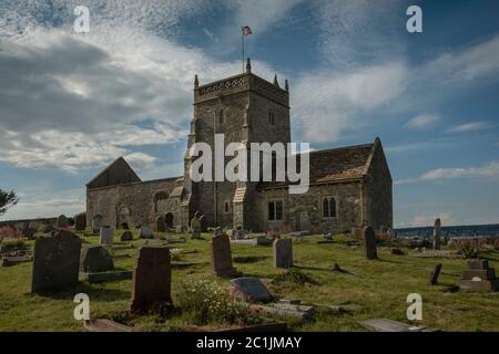 Die alte Kirche von St. Nicholas in Uphill, Weston-Super-Mare, UK, auch bekannt als die Kirche auf dem Hügel. Stockfoto