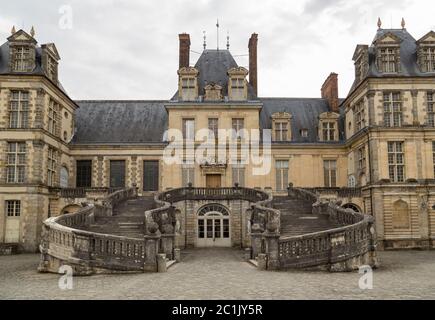 FONTAINEBLEAU, FRANKREICH - 31. März 2017: Der Palast von Fontainebleau Chateau de Fontainebleau Stockfoto