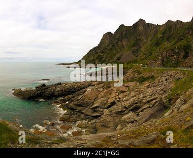 Landschaft mit Küste der Insel Andoya in der Nähe von Stave Dorf, vesteralen, Norwegen Stockfoto