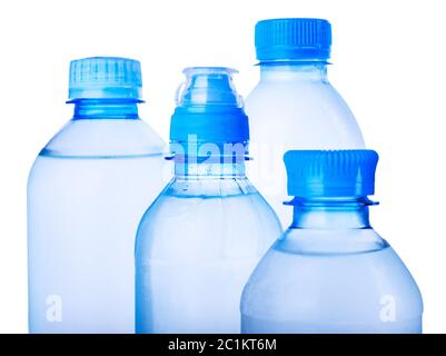 Nahaufnahme einer Plastikflasche auf weißem Hintergrund Stockfoto